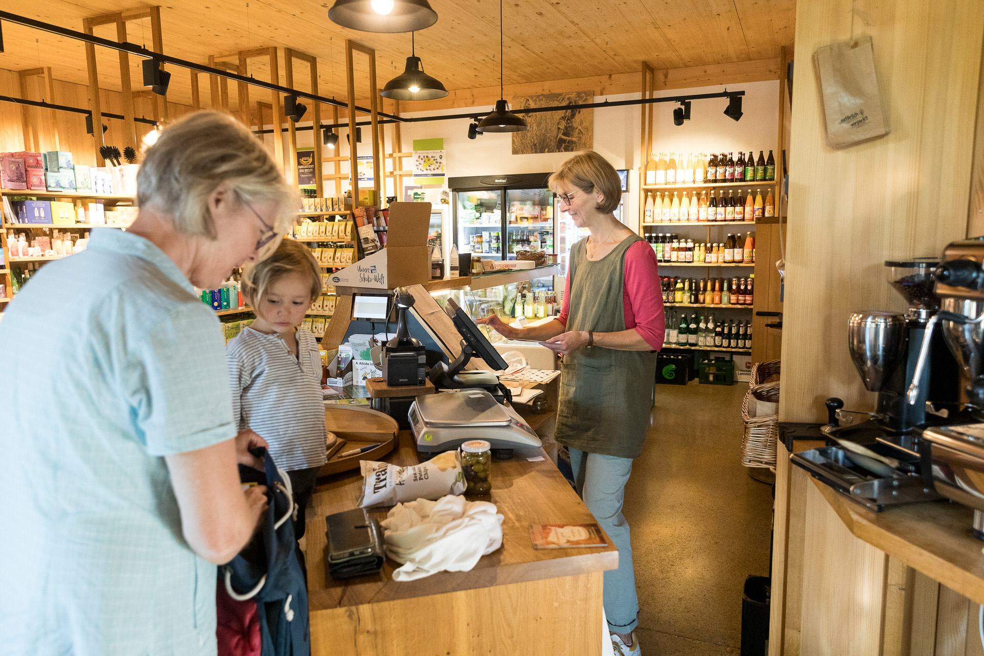 Samhof Biomarkt Wolfegg Ein Blick in den Samhof Biomarkt in Wolfegg